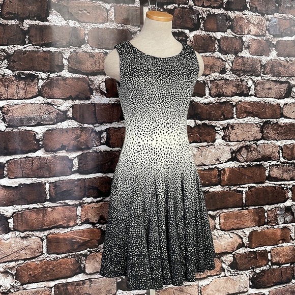 Eliza J Dress Sleeveless Black Cream A-Line Size 2 - Picture 7 of 15